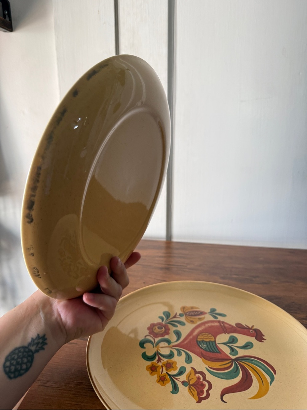 Vintage Rooster Ceramic Dinner Plates - Cream with Multicolor Rooster Design (2) - Picture 9 of 10